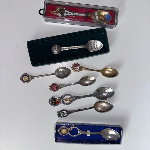 Collectible Souvenir Spoons Set - Picture 1 of 9